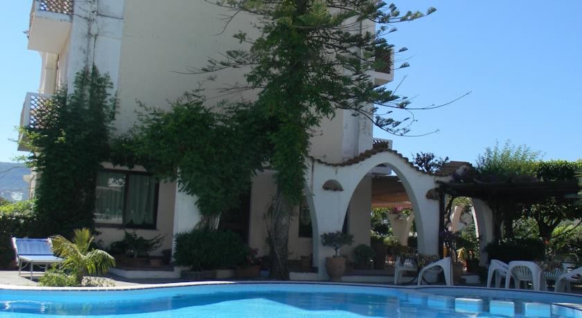 Hotel Punta Faro กาโปวาติกาโน ภายนอก รูปภาพ